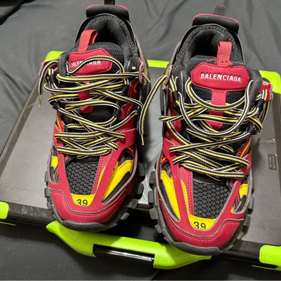 Balenciaga Sneakers - Picture 1 of 3